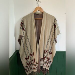 Roots Canada poncho